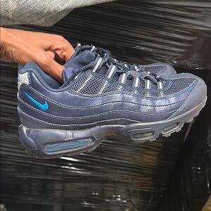 Nike Air Max 95 Men's Sneakers - Dark Blue and Light Blue